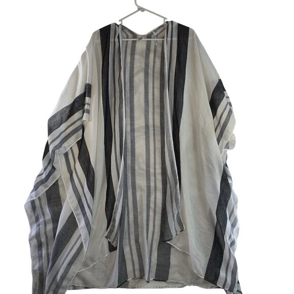 DSG Poncho Black/White/Gray Plaid Women's Size One Size - Picture 2 of 3